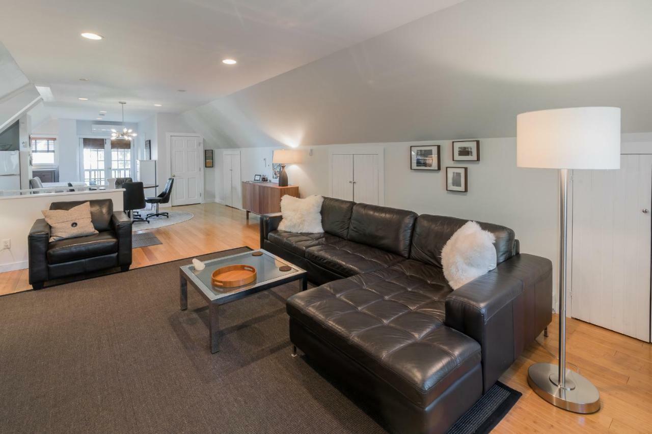 Апартаменты The Carriage House Loft Кингстон Экстерьер фото